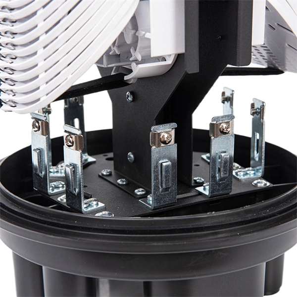 How many cables should be used in a fiber optic patch cord