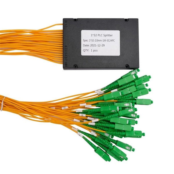 Fiber optic connector closure opening size standard