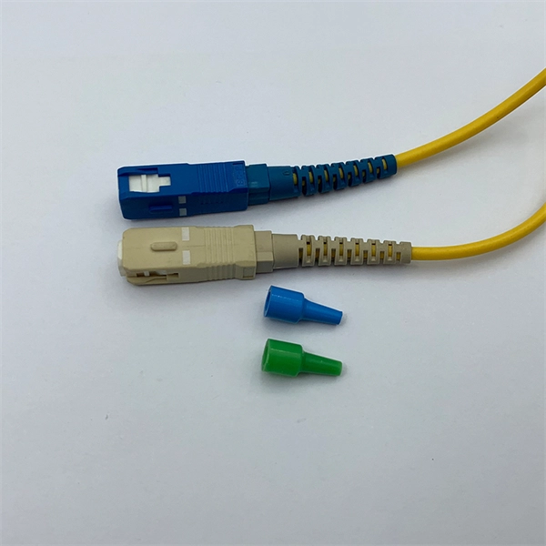 How to wire a 12-circuit distribution box 