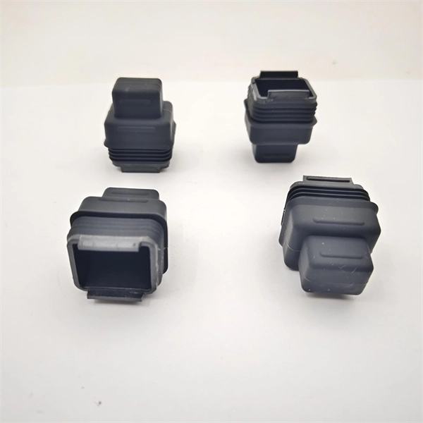 What are the components included in cable tray accessories