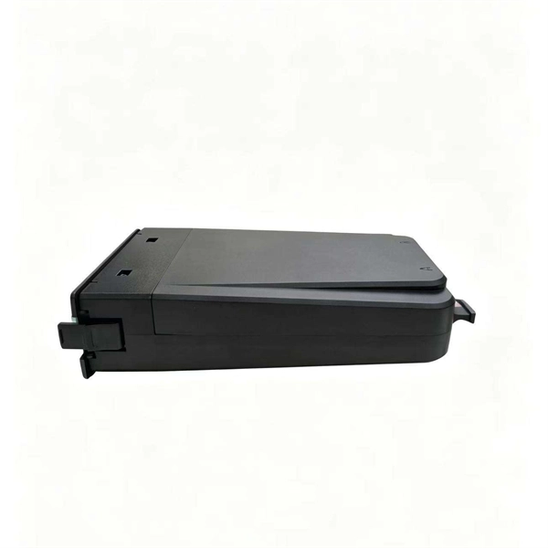 Magnetic switch in distribution box